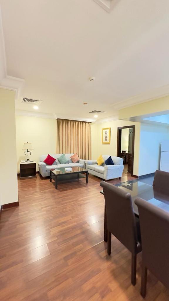 The Palace Suites Al Khobar Exterior photo